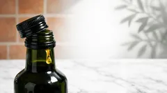 Olio extravergine d’oliva ogni giorno: benefici reali, dosi e come usarlo bene